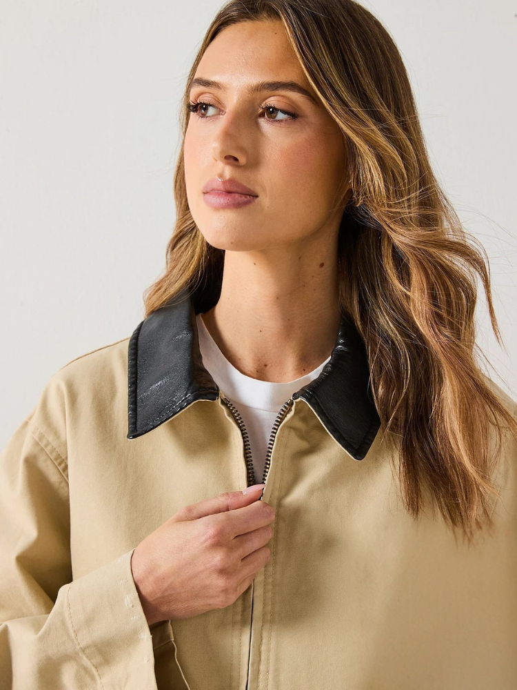 DELACROIX | VESTE INTEMPORELLE À COL CONTRASTANT